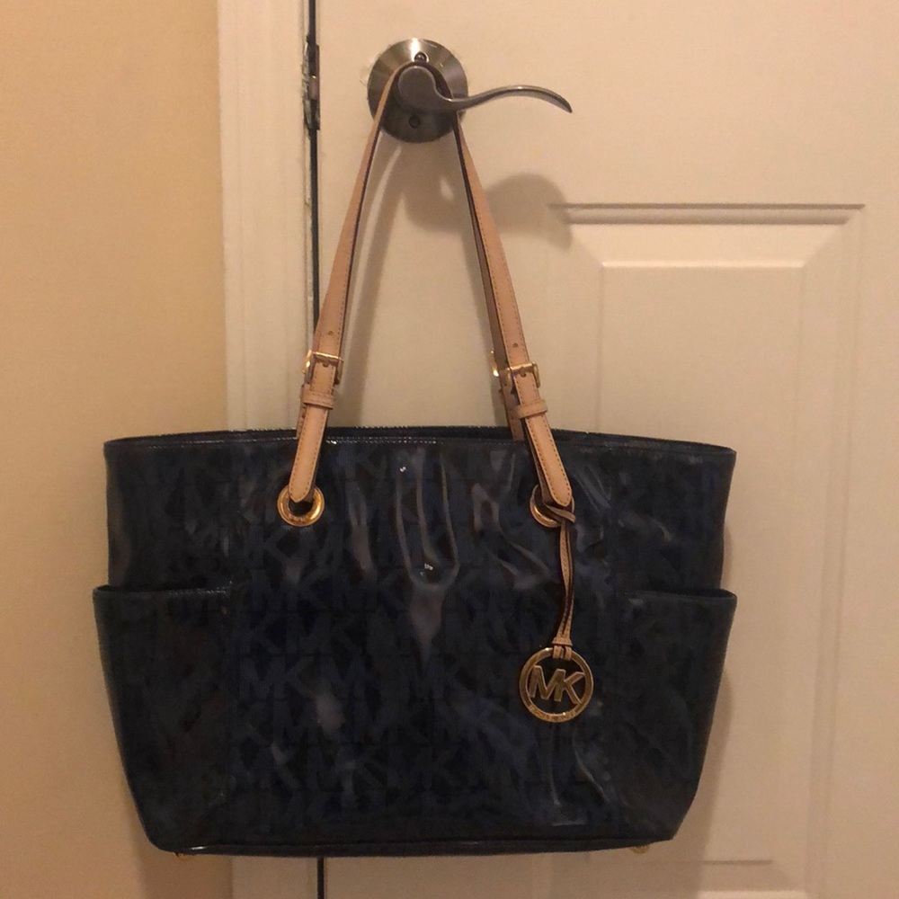 Michael kors bag and matching wallet